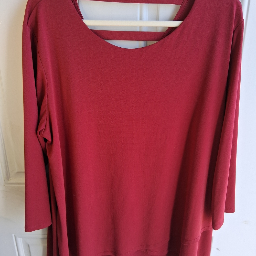 Women's Scoop Neck Long Sleeve Top - Burgundy